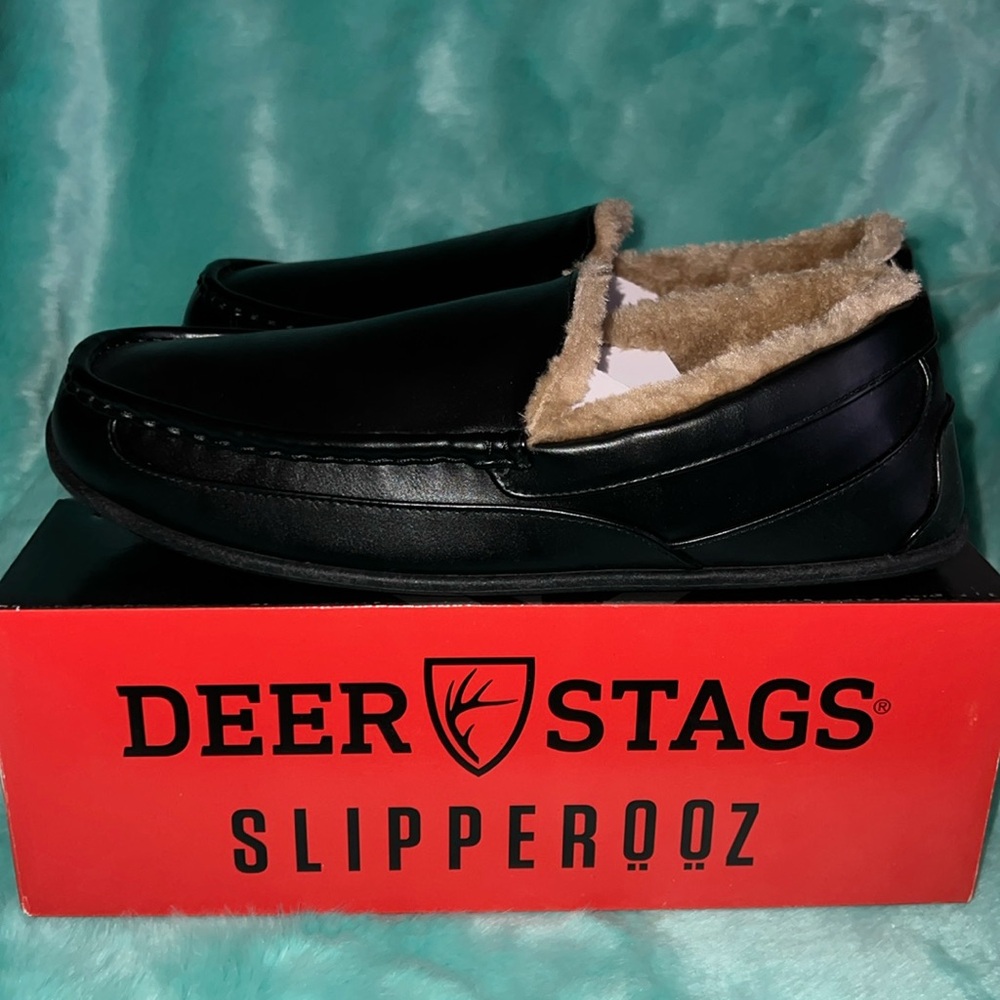 NWT Deer Stags men's slippers. Size 13. Color: Black. Faux leather.